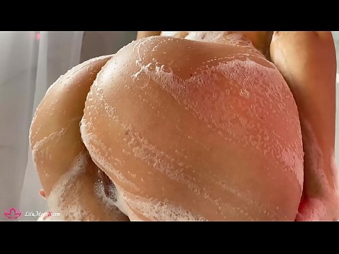 ❤️ Brunette Anapiga Pussy kwa Pussy kwa Vibrator hadi Orgasm kali katika Shower Ponografia tu ☑